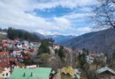 Sinaia, cea mai „scumpă perlă a Carpaților”: Diferențe mari între grila notarială și prețurile reale de tranzacționare – Proiectele noi de lux depășesc pragul de 3.000 de euro/mp Sinaia, cea mai „scumpă perlă a Carpaților”: Diferențe mari între grila notarială și prețurile reale de tranzacționare – Proiectele noi de lux depășesc pragul de 3.000 de euro/mp
