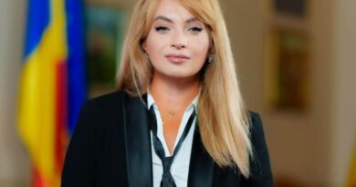 Cine te manipulează mai bine? Social media vs. democrația liberală, în era inteligenței artificiale – Av. Silvia Uscov