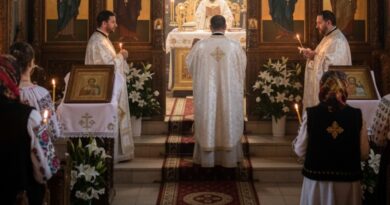 A început Săptămâna Luminată, un timp al bucuriei, al reînnoirii sufletești și al unei rânduieli liturgice aparte