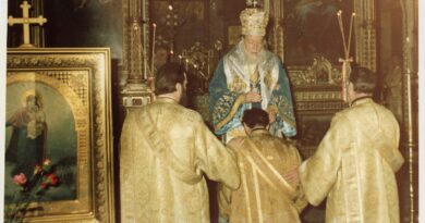„Exilul” de la Sinaia și ultimatumul militar neobișnuit, către Patriarhul Teoctist: „I-am transmis Sinodului: Dacă în 72 de ore nu îl văd în Scaunul Patriarhal, îi ocup!” „Exilul” de la Sinaia și ultimatumul militar neobișnuit, către Patriarhul Teoctist: „I-am transmis Sinodului: Dacă în 72 de ore nu îl văd în Scaunul Patriarhal, îi ocup!”